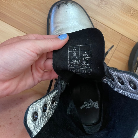 RARE Dr. Martens Doc Marten Metallic Silver 1460 Pascal Combat Boots - Picture 8 of 9